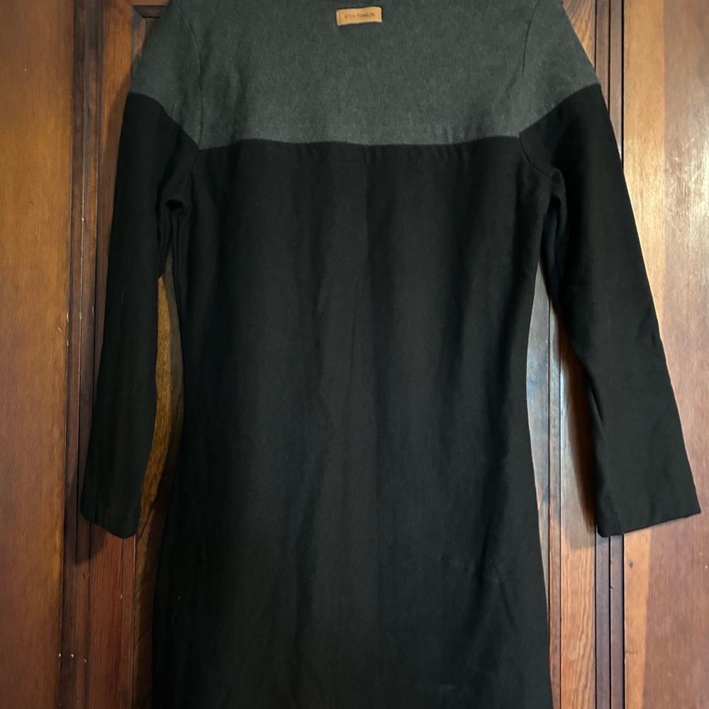 Elegant Black and Gray Women's Dress - Picture 4 of 5